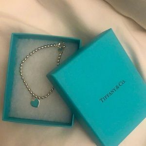 Tiffany’s silver bead bracelet enamel heart NEW